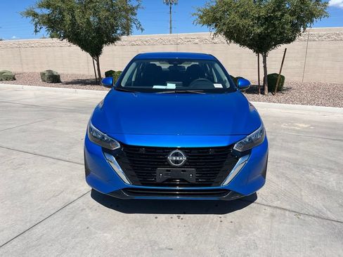 Used 2025 Nissan Sentra SV FWD image 2