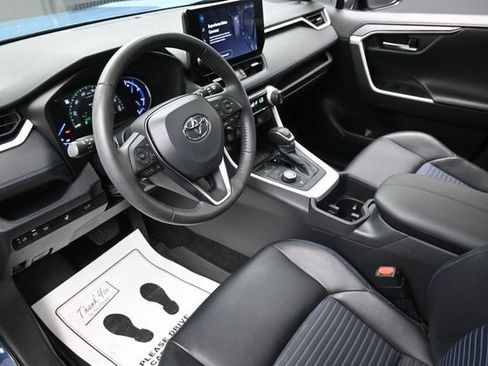 Used 2024 Toyota RAV4 XSE w/ Weather Package AWD/4WD image 19