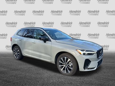 Certified 2024 Volvo XC60 B5 Plus w/ Protection Package Premier image 40