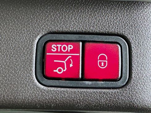 Used 2017 Mercedes-Benz GLE 350 image 31