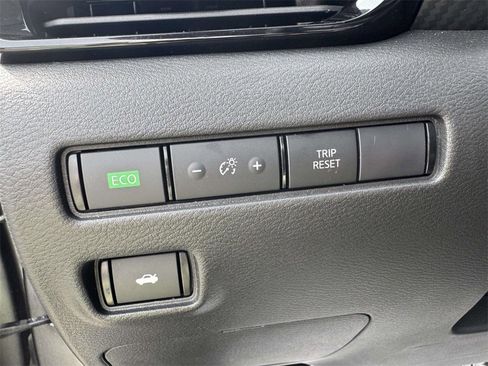 Used 2025 Nissan Sentra SV image 18