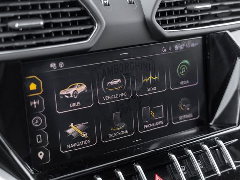 Used 2024 Lamborghini Urus S image 31