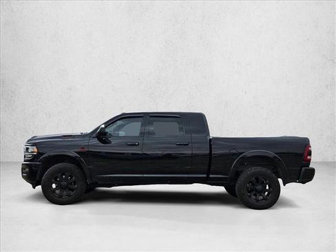 Used 2019 RAM 2500 Laramie w/ Black Appearance Package image 7