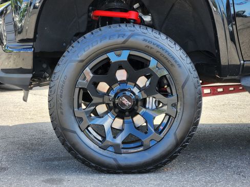 Used 2021 Chevrolet Silverado 1500 RST w/ Convenience Package II image 9