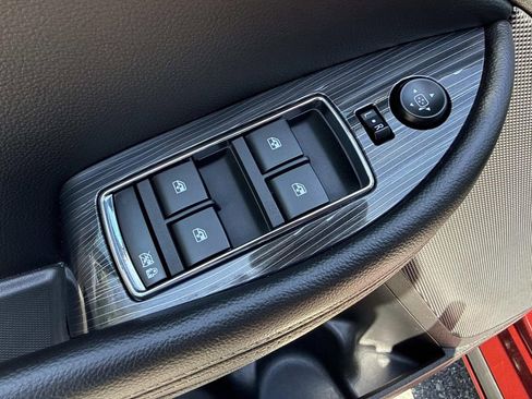 Used 2016 Chevrolet Impala LTZ FWD image 23