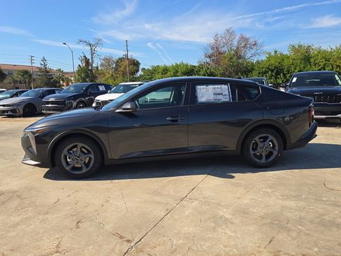 New 2025 Kia K4 LXS image 5