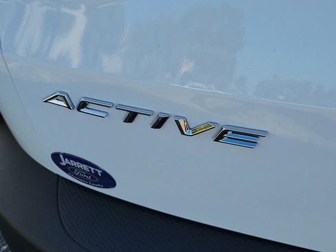 New 2026 Ford Escape Active FWD image 8