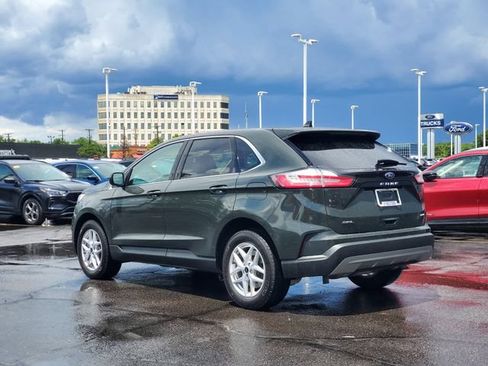 Used 2023 Ford Edge SEL w/ Convenience Package AWD/4WD image 3