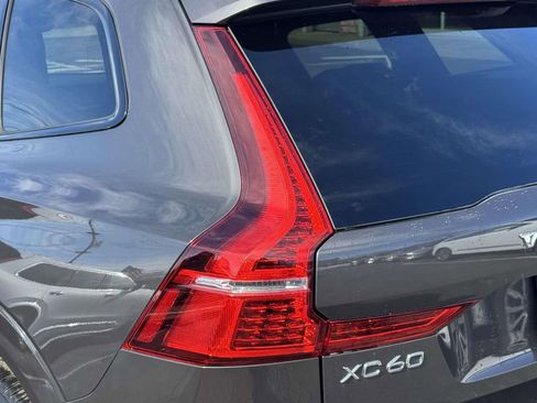 Certified 2023 Volvo XC60 B5 Plus image 6