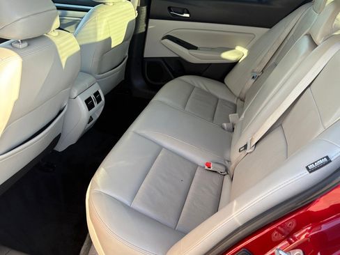 Certified 2019 Nissan Altima 2.5 Platinum image 34