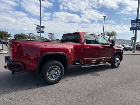 Used 2024 Chevrolet Silverado 3500 High Country w/ High Country Premium Package image 4