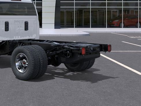 New 2026 GMC Sierra 3500 SLE AWD/4WD image 14