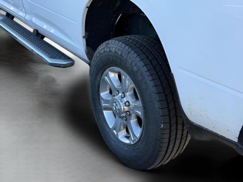 Certified 2023 RAM 3500 Big Horn AWD/4WD image 9