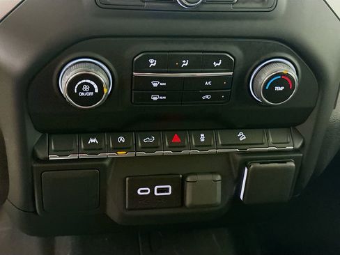 Used 2024 Chevrolet Silverado 1500 Custom Trail Boss w/ LPO, Dark Essentials Package AWD/4WD image 15