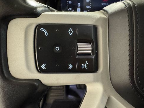 Used 2020 Land Rover Defender 110 HSE image 35