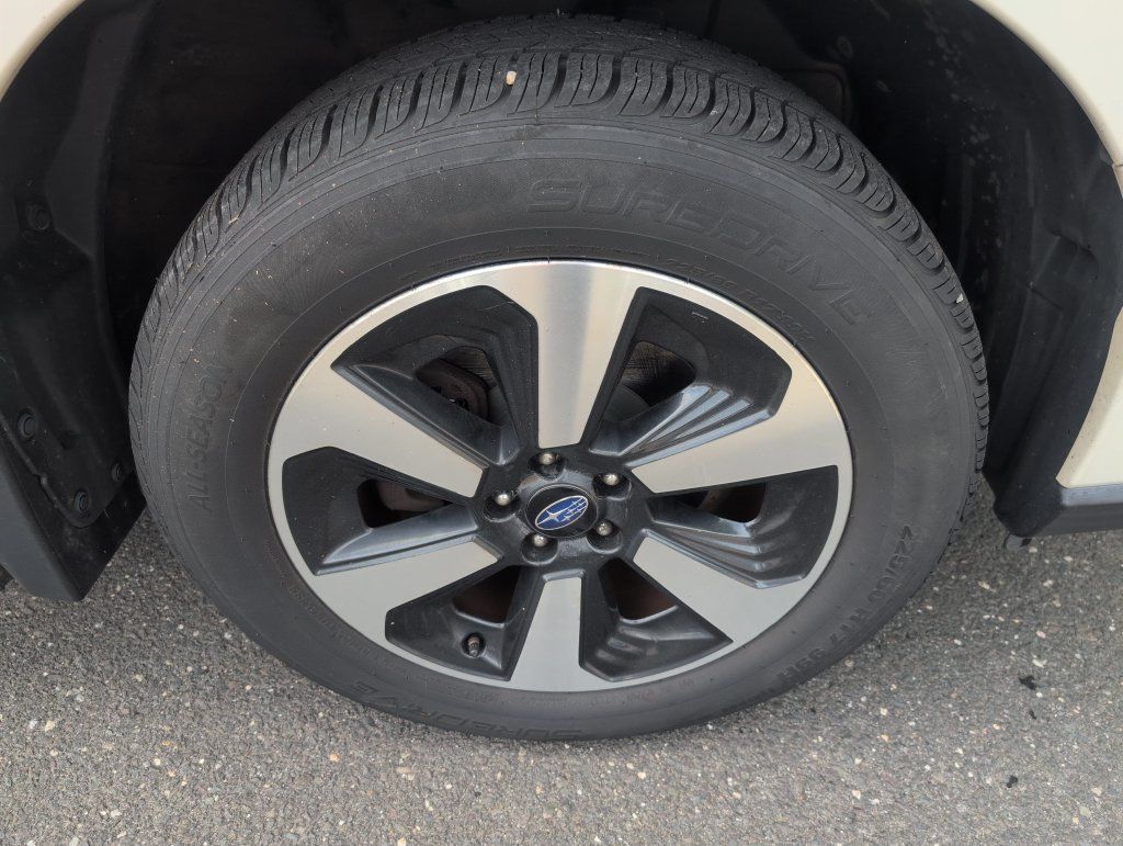 Used 2017 Subaru Forester 2.5i w/ Alloy Wheel Package AWD/4WD image 40