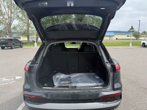 Used 2025 Audi Q5 Prestige AWD/4WD image 9
