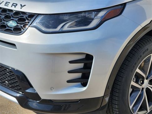 Used 2026 Land Rover Discovery Sport Landmark image 5