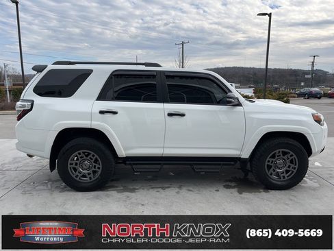Used 2020 Toyota 4Runner Venture image 22