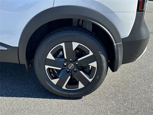 New 2026 Nissan Kicks SV w/ SV Premium Package image 14