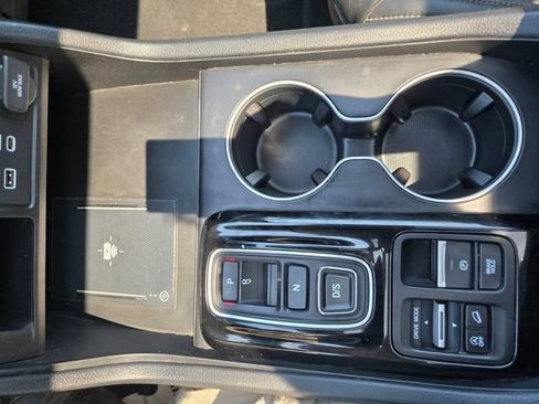 Used 2023 Honda Pilot Touring image 27