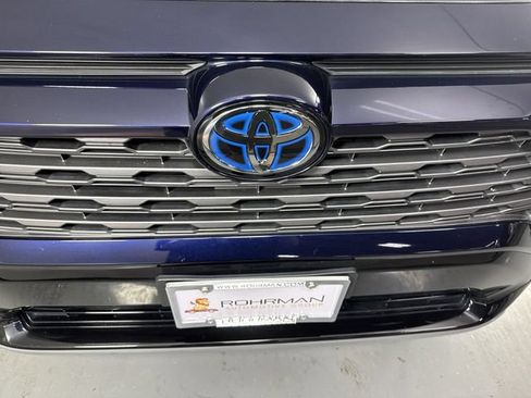 Used 2020 Toyota RAV4 XSE w/ XSE Grade Weather Package AWD/4WD image 28
