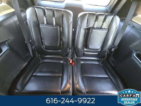 Used 2018 Ford Explorer XLT w/ Equipment Group 202A image 12