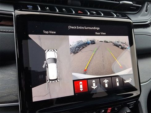 New 2024 Jeep Grand Cherokee Limited 4xe w/ Luxury Tech Group II image 15