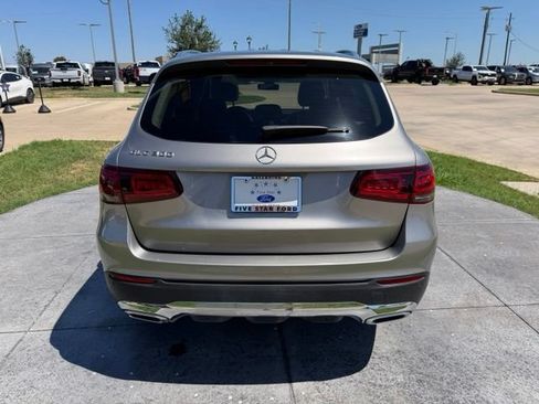 Used 2021 Mercedes-Benz GLC 300 image 5