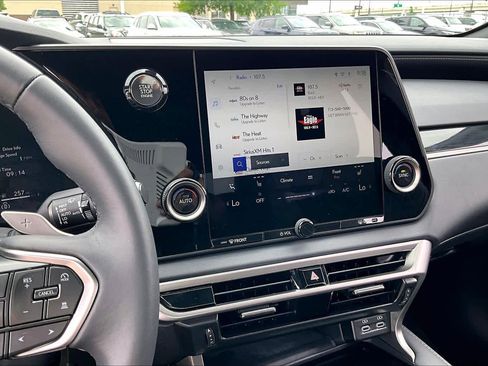 Used 2025 Lexus RX 350 FWD w/ Technology Package image 6