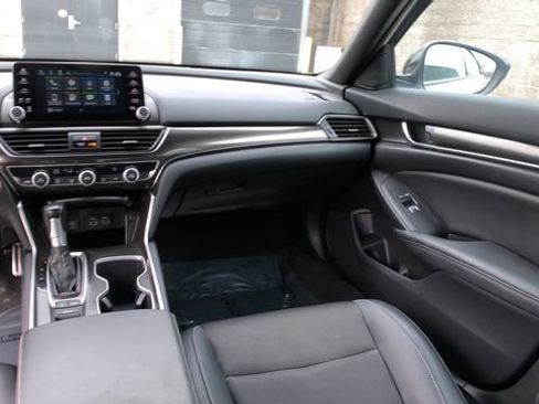 Used 2022 Honda Accord Sport image 29
