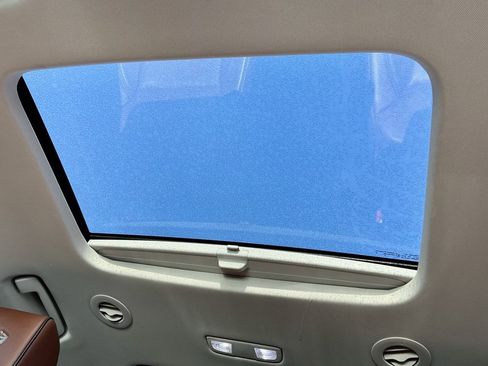 Used 2019 Chevrolet Traverse High Country image 38