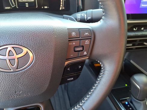 Certified 2025 Toyota Camry SE w/ Convenience Package image 31