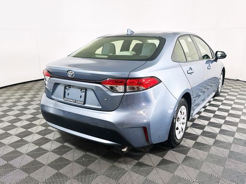 Used 2021 Toyota Corolla L image 3