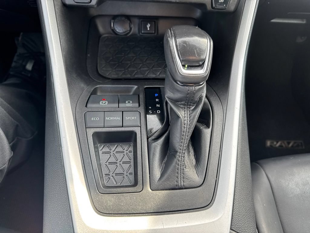 Used 2021 Toyota RAV4 XLE Premium FWD image 19