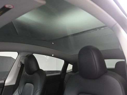 Used 2023 Tesla Model Y Long Range AWD/4WD image 19