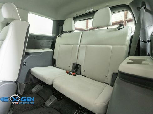 Used 2024 Hyundai Santa Fe SE AWD/4WD image 29