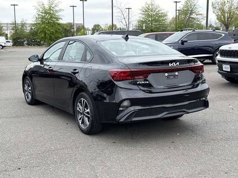 Used 2023 Kia Forte LXS FWD image 4
