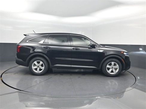 Used 2021 Kia Sorento LX image 34