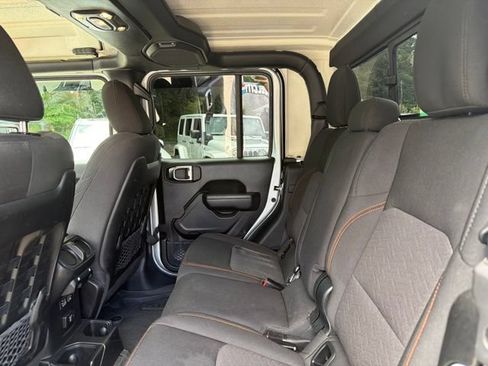 Used 2023 Jeep Gladiator Mojave w/ Trailer Tow Package AWD/4WD image 62