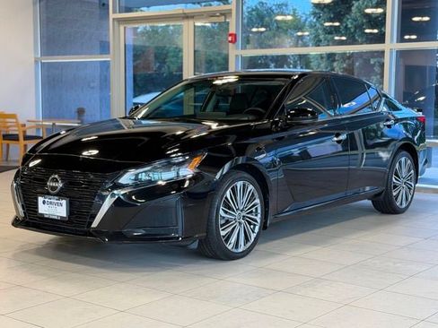 Used 2023 Nissan Altima 2.5 SL AWD/4WD image 4