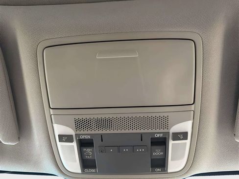 Used 2013 Acura RDX AWD w/ Technology Package image 32