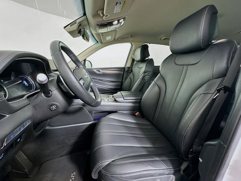 Used 2024 Genesis GV80 2.5T image 13