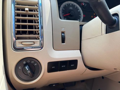 Used 2009 Ford Escape Limited FWD image 54