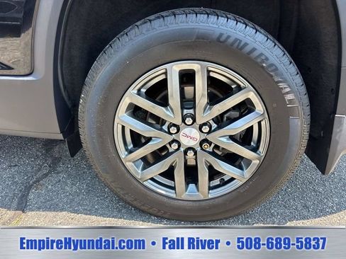 Used 2018 GMC Acadia SLT AWD/4WD image 9