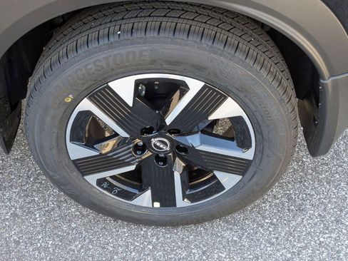 New 2026 Nissan Kicks SV w/ Cold Weather Package AWD/4WD image 13