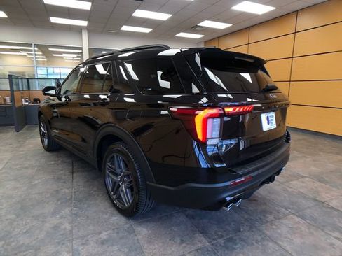 Used 2025 Ford Explorer ST w/ Sun And Sound Package AWD/4WD image 5