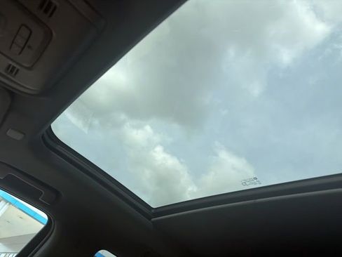 Used 2022 Chevrolet Tahoe Premier image 15