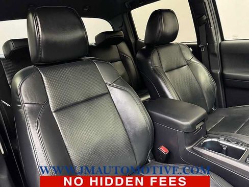 Used 2018 Toyota Tacoma TRD Sport AWD/4WD image 21