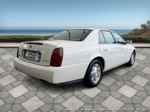 Used 2001 Cadillac De Ville w/ Comfort/Convenience Pkg image 8